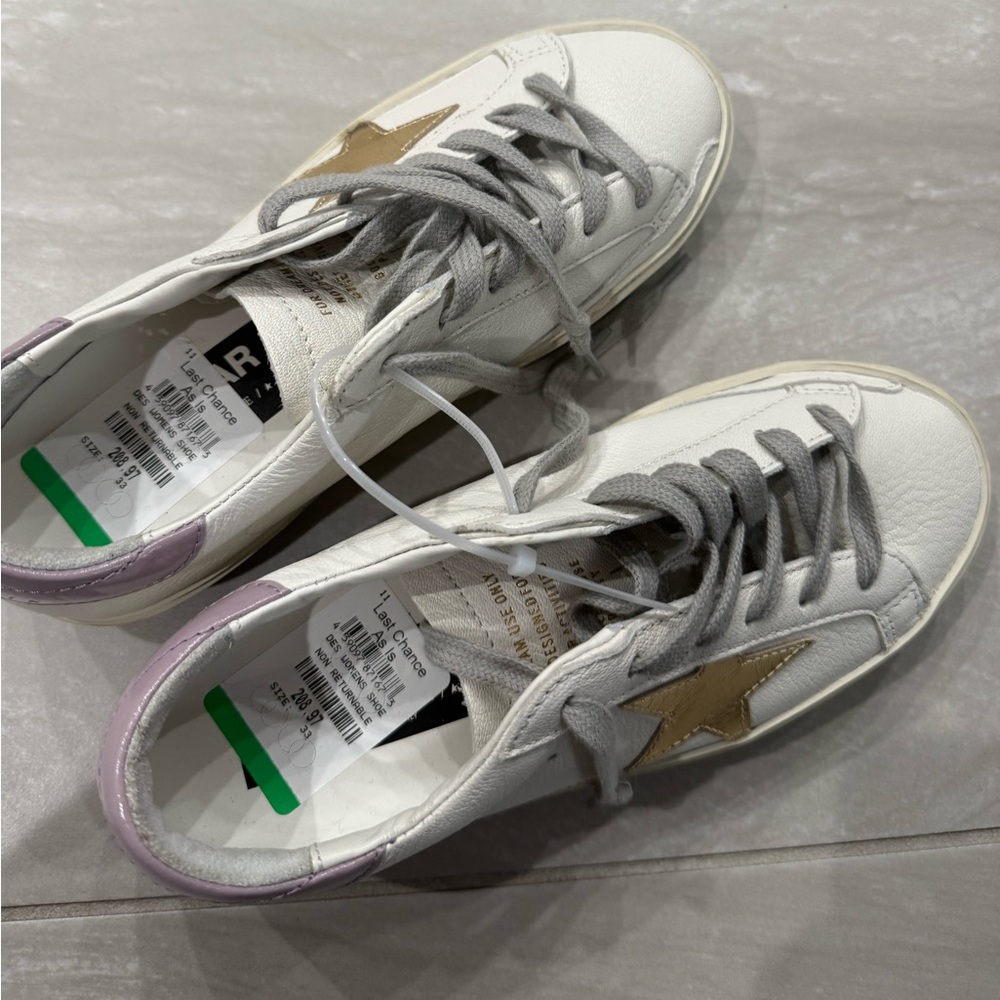 Golden goose sneaker